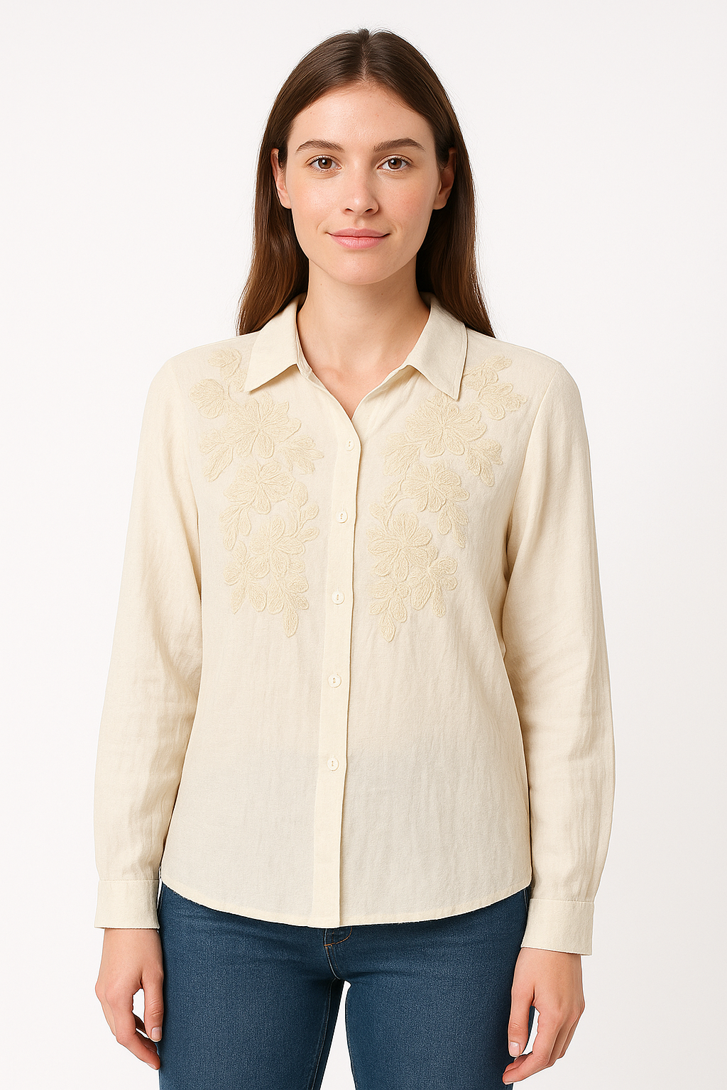 Camisa beige con bordado floral en relieve